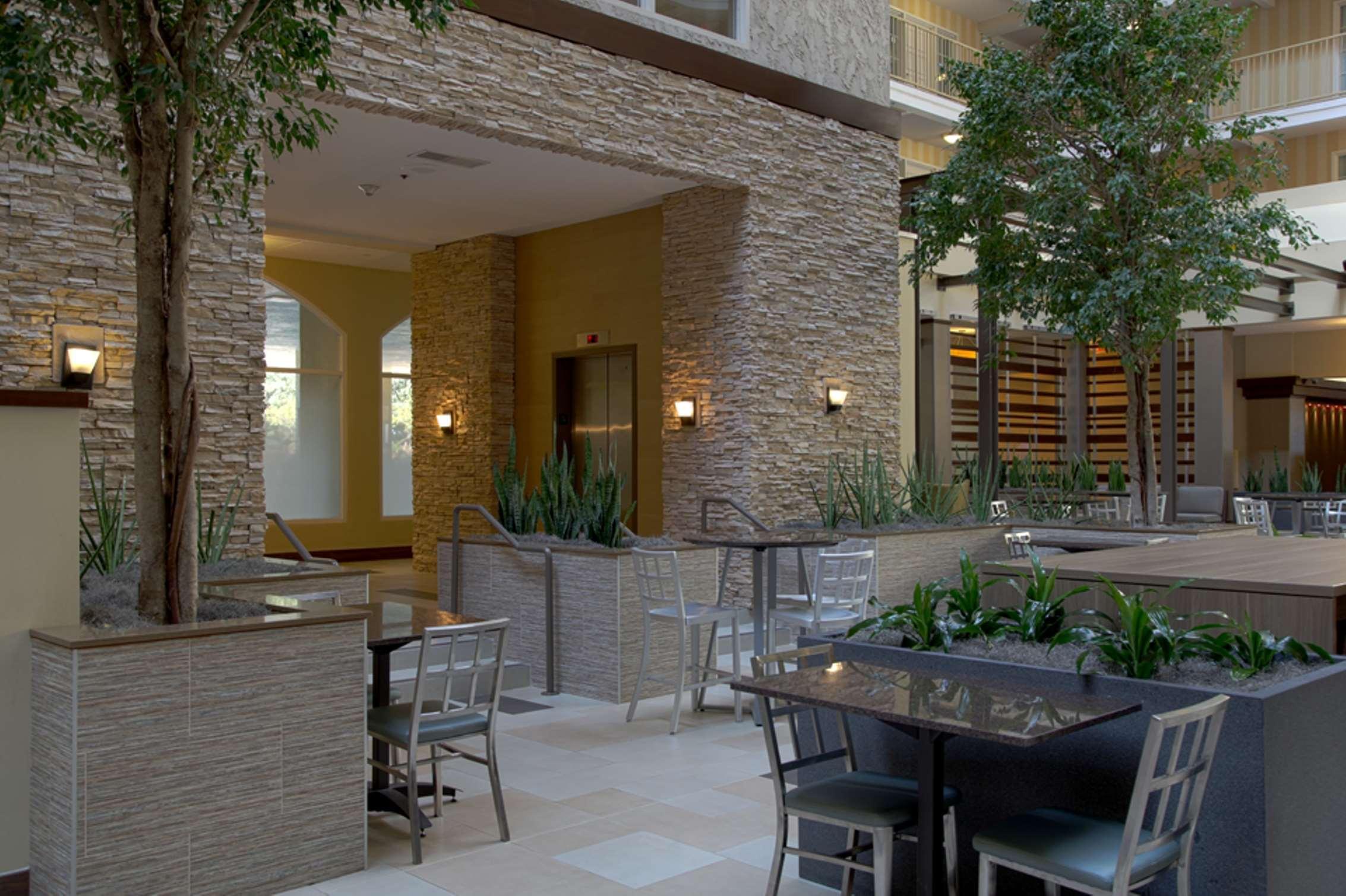 Embassy Suites By Hilton Dallas Market Center Étterem fotó