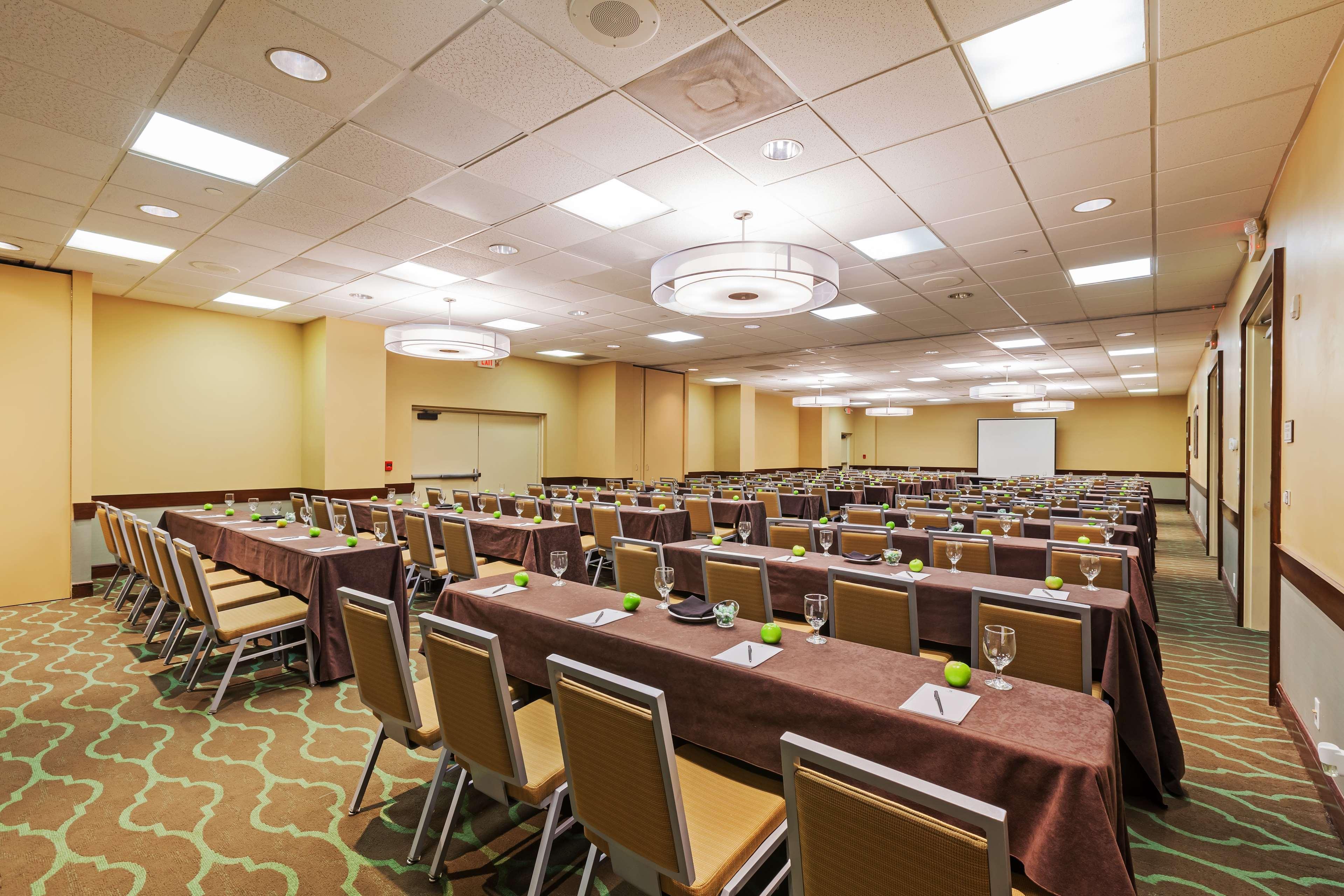 Embassy Suites By Hilton Dallas Market Center Kültér fotó
