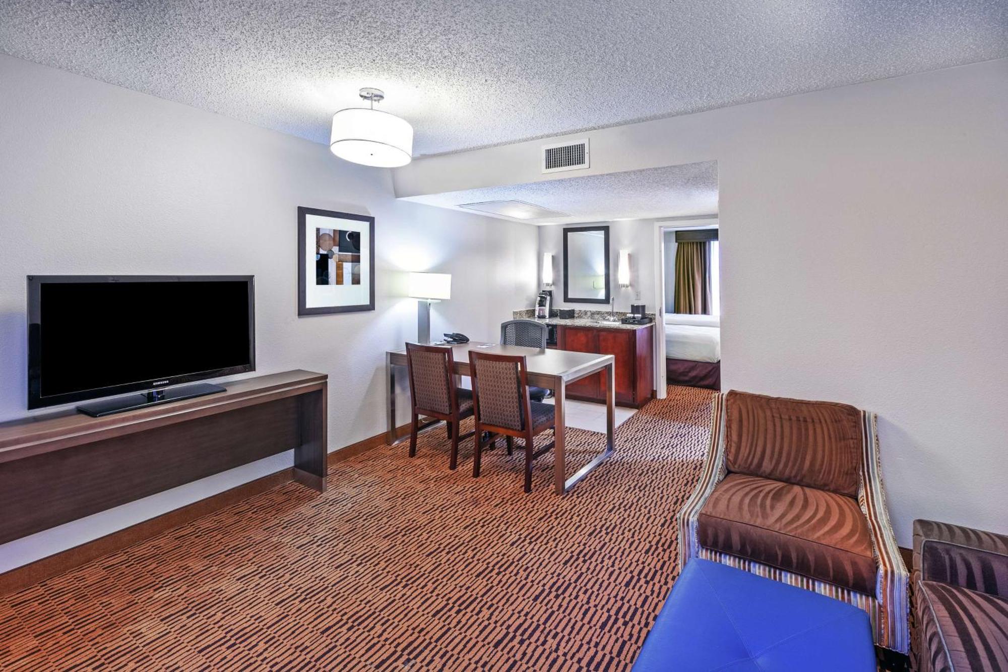 Embassy Suites By Hilton Dallas Market Center Kültér fotó