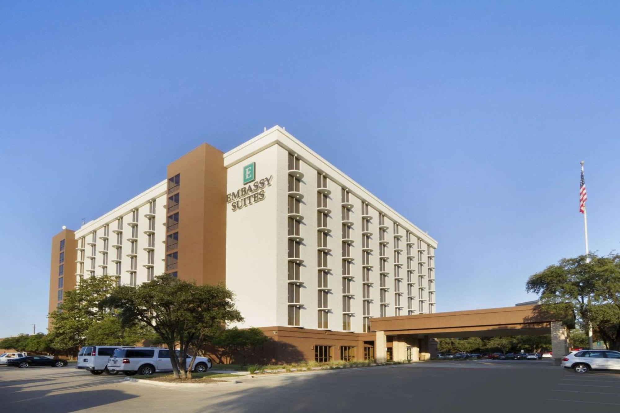 Embassy Suites By Hilton Dallas Market Center Kültér fotó